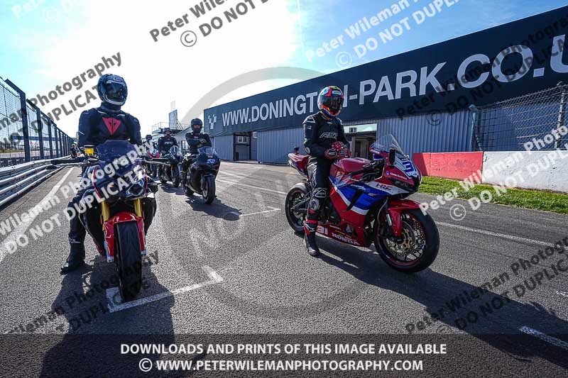 donington no limits trackday;donington park photographs;donington trackday photographs;no limits trackdays;peter wileman photography;trackday digital images;trackday photos